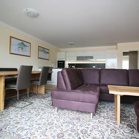 Lägenhet Schlossstrasse 4 *